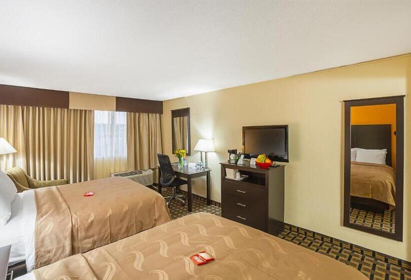 Quarto Deluxe, Quality Inn & Suites