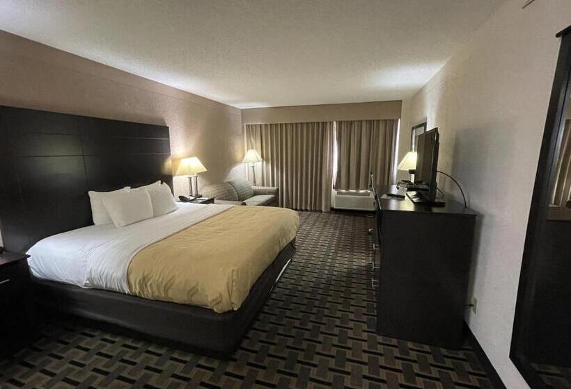 Quarto Estandar Cama King, Quality Inn & Suites
