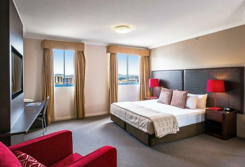 스탠다드 룸, Mantra On Queen