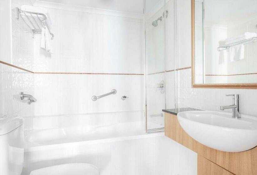 침실 1개 아파트, Mantra On Queen