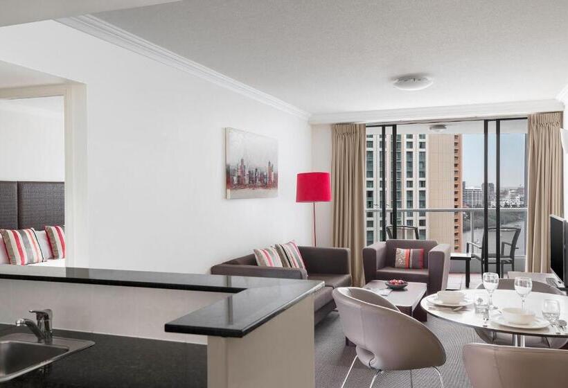 침실 1개 아파트, Mantra On Queen