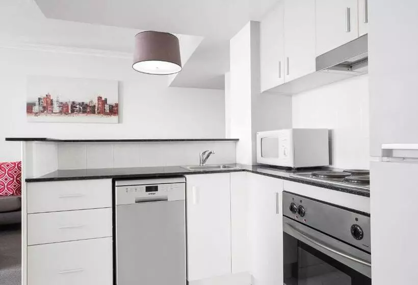 1 Bedroom Apartment River View, Mantra On Queen