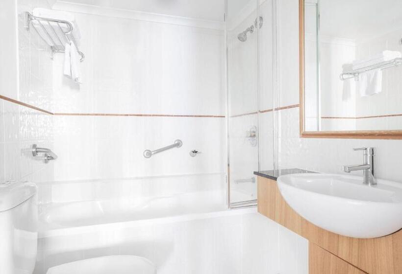 1 Bedroom Apartment River View, Mantra On Queen