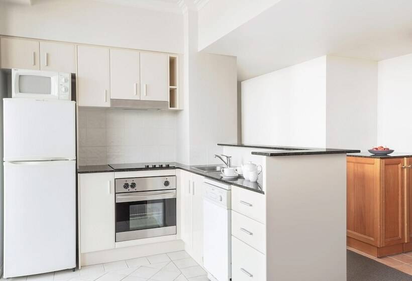 침실 2개 아파트, Mantra On Queen