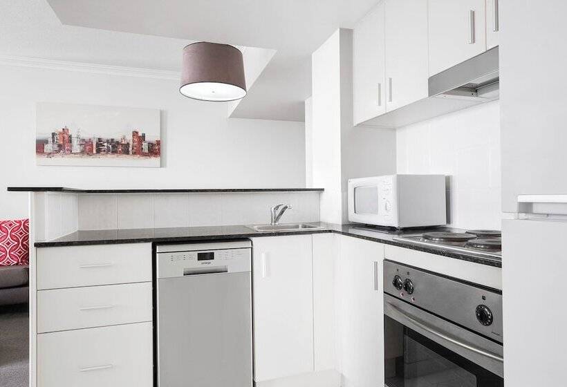 1 Bedroom Apartment River View, Mantra On Queen