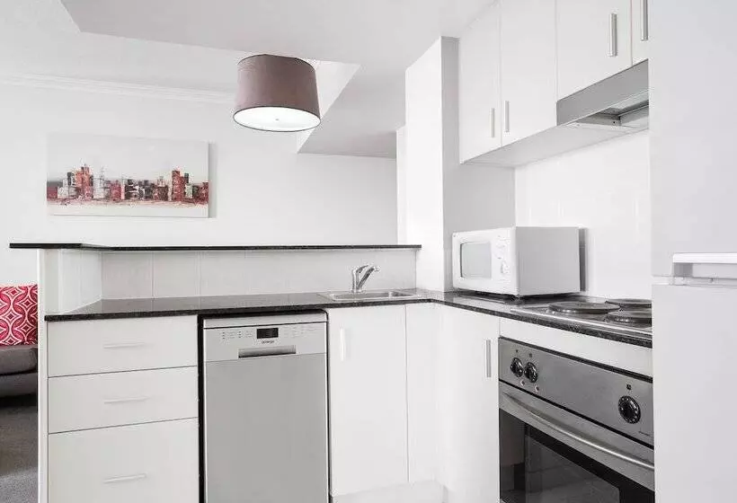 1 Bedroom Apartment River View, Mantra On Queen