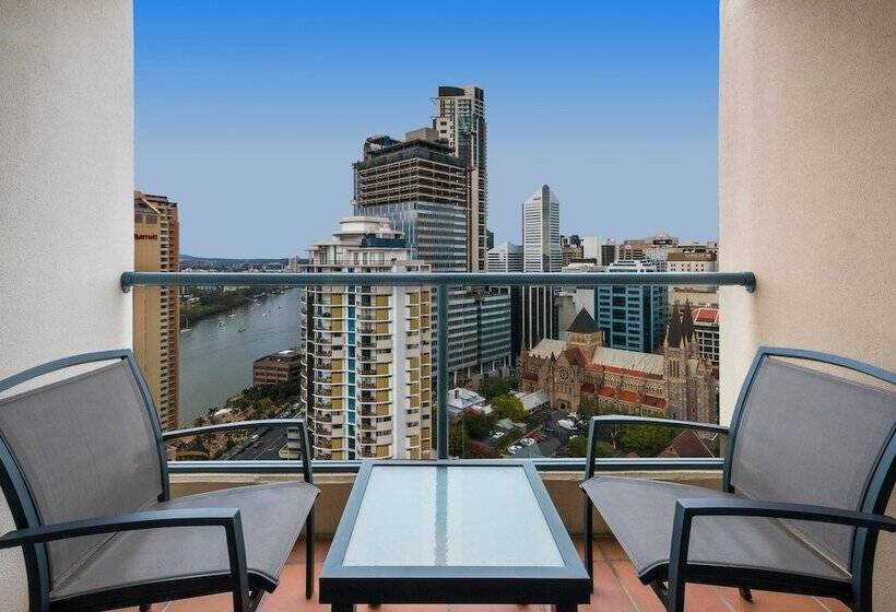 1 Bedroom Apartment River View, Mantra On Queen