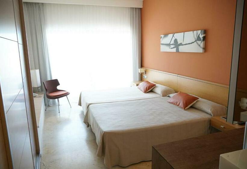 Номер Стандарт, Ohtels Les Oliveres