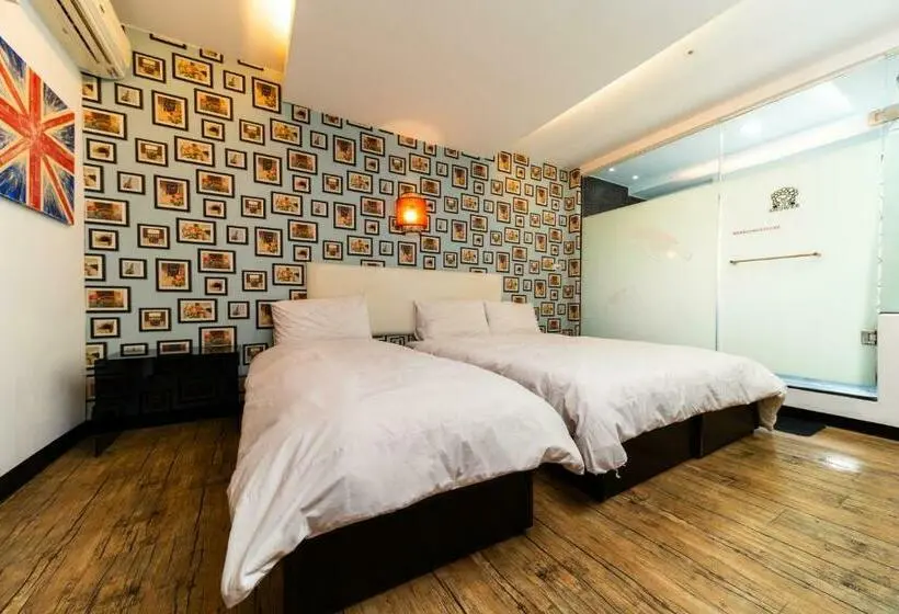اتاق استاندارد سه نفره, Love River Inn 愛河日央