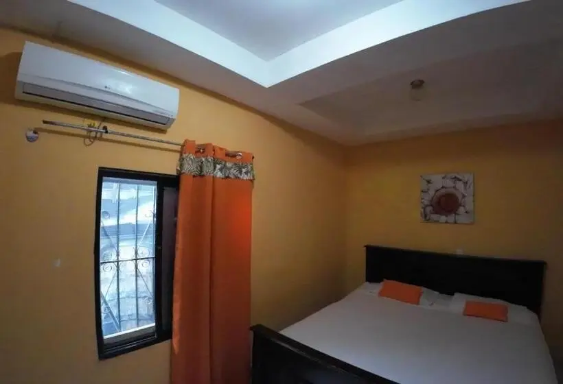 اتاق لوکس, Cataleya Hostel