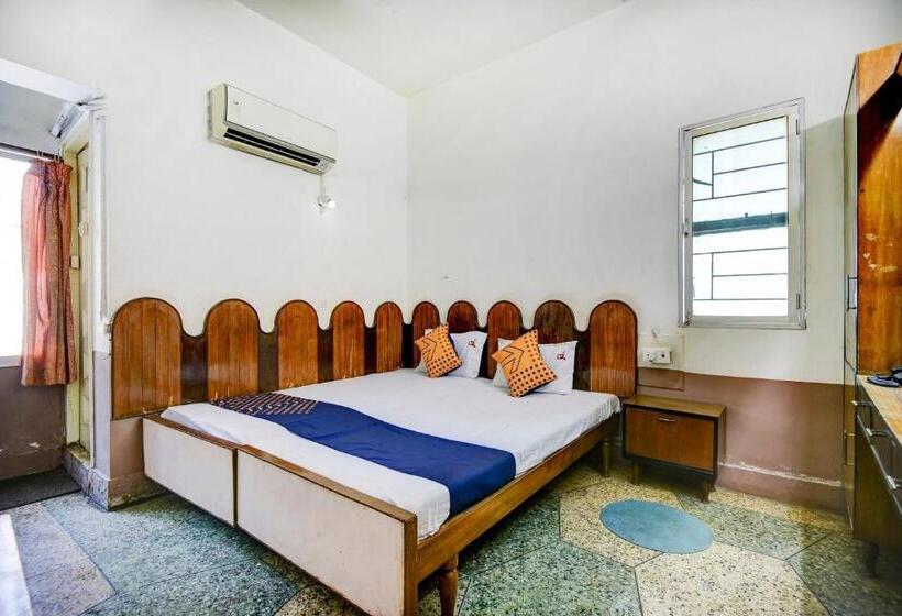 חדר אקונומי לשלושה, Spot On Hotel Jd Sons