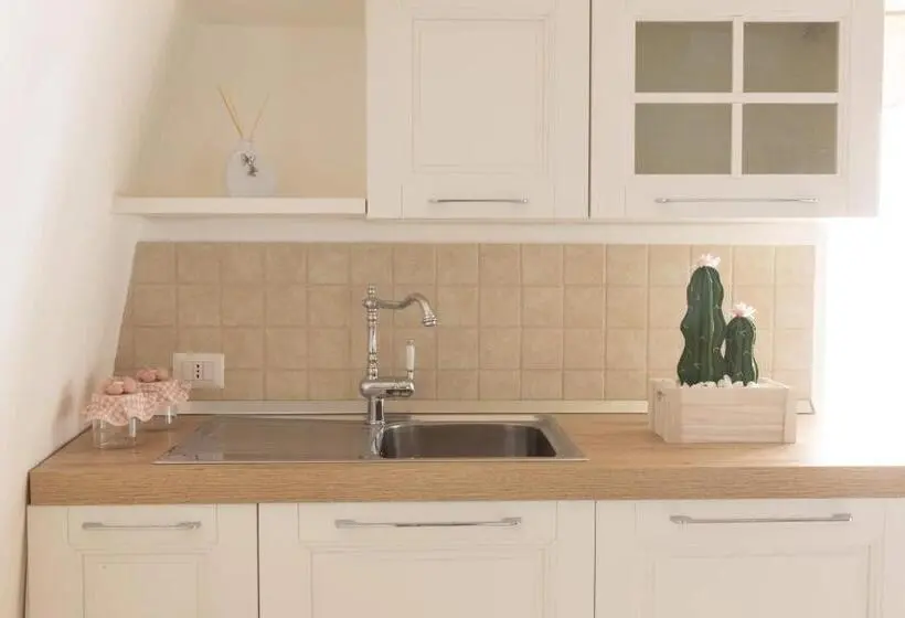 ガーデンビュースタンダード４ベッドルーム, B&b La Finestra Sui Giardini
