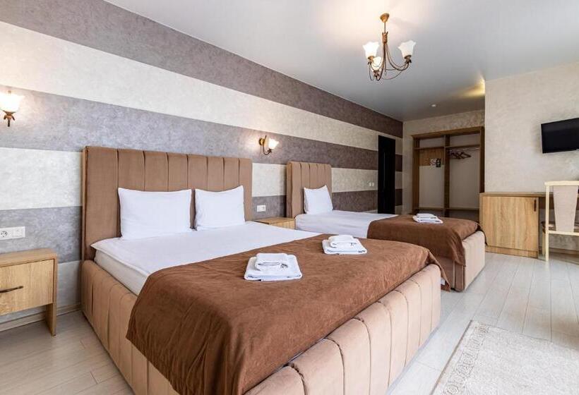 اتاق لوکس سه تخته, Gold Palace Wellness & Spa