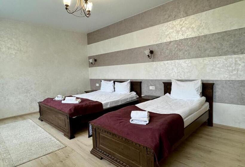 اتاق استاندارد سه نفره, Gold Palace Wellness & Spa