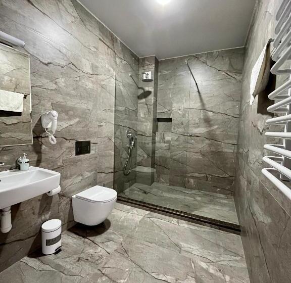 اتاق خانوادگی با چشم‌انداز کوه, Gold Palace Wellness & Spa