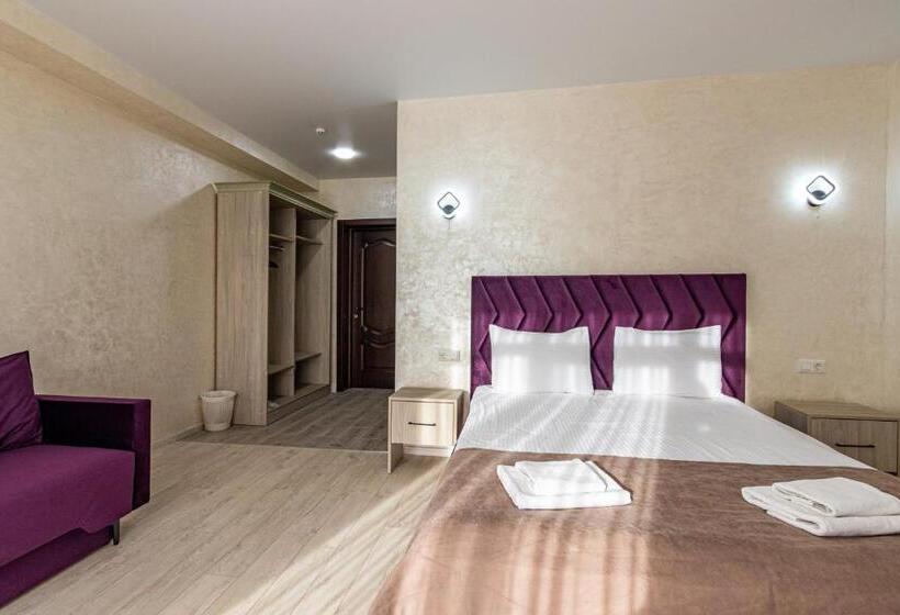 اتاق خانوادگی با چشم‌انداز کوه, Gold Palace Wellness & Spa