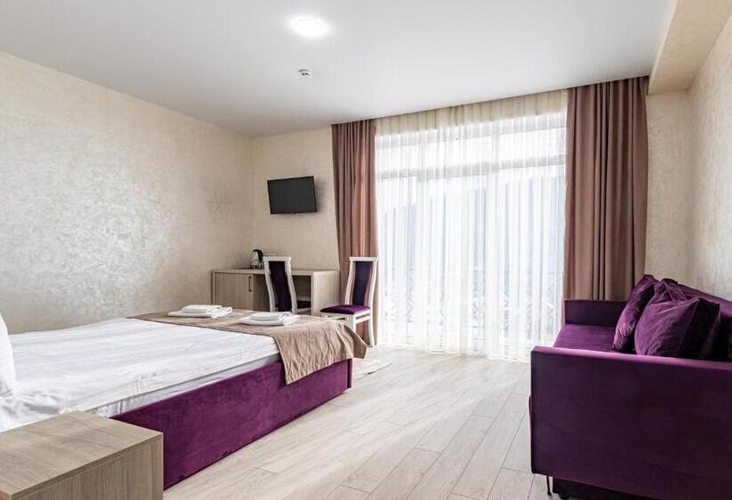 اتاق خانوادگی با چشم‌انداز کوه, Gold Palace Wellness & Spa
