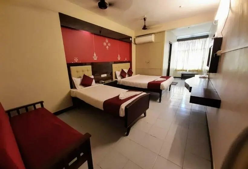 سوییت لوکس, Ravi Krishna Inn