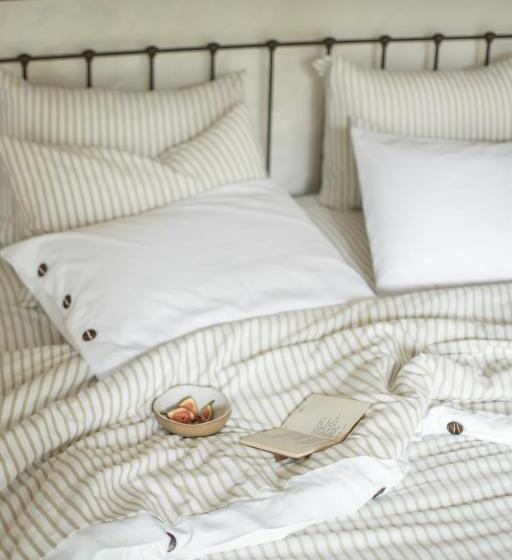 ガーデンビュースタンダードルーム, Aurora E Vale