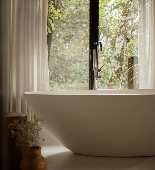 ガーデンビュースタンダードルーム, Aurora E Vale