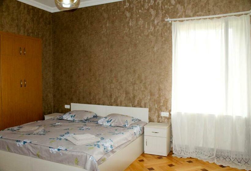 اتاق استاندارد, Sighnaghi Inn