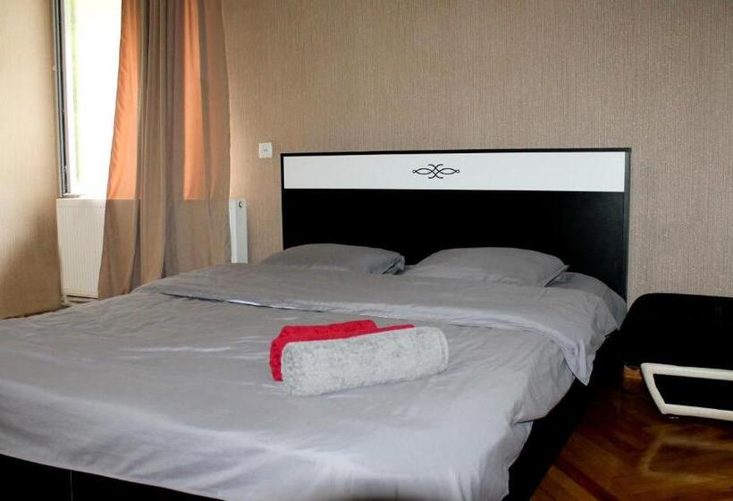 اتاق استاندارد, Sighnaghi Inn