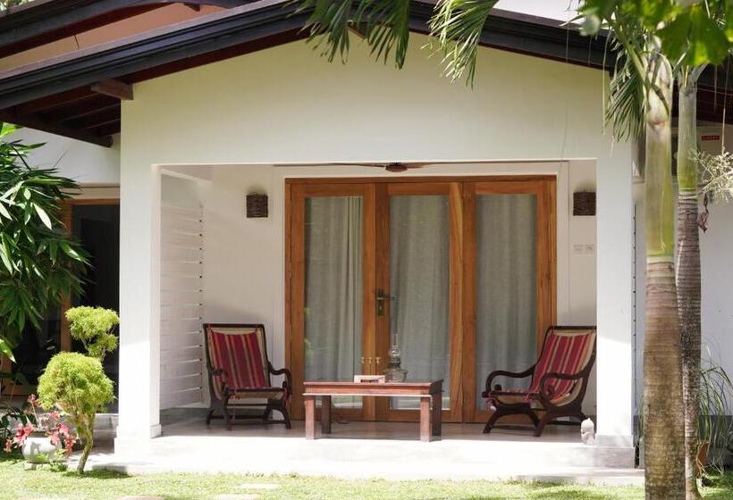 Номер Стандарт Вид на Сад, The Secret Guesthouse