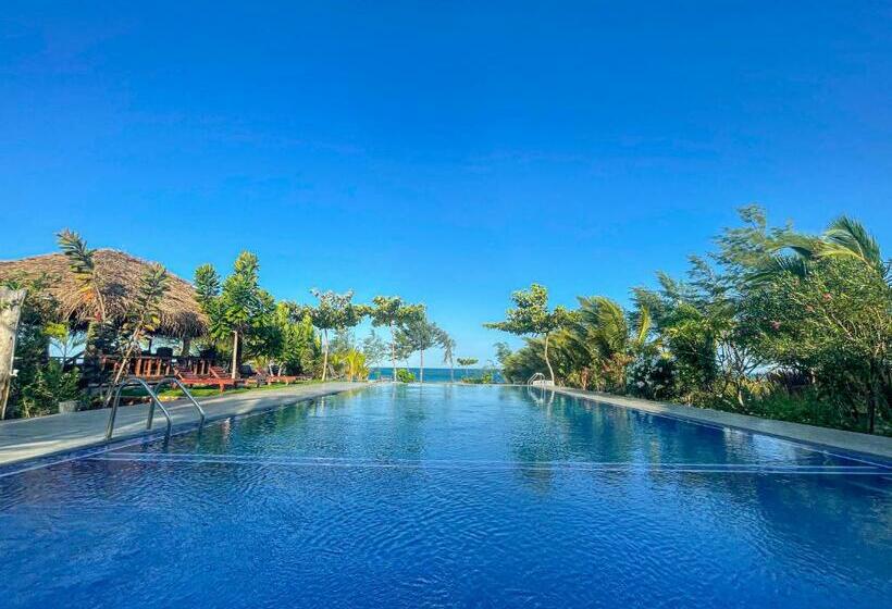 غرفة عائلية, Whisky Point Surf Cabana