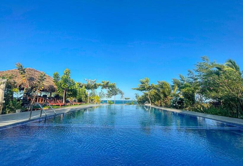 غرفة ديلوكس مطلّة علي البحر, Whisky Point Surf Cabana