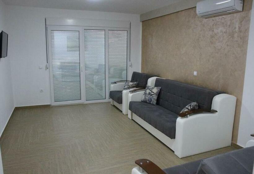 سوییت با چشمانداز باغ, Zigovic Apartmani