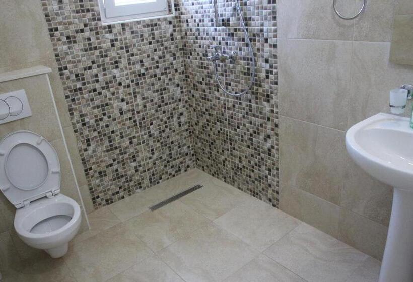 سوییت با چشمانداز کوه, Zigovic Apartmani