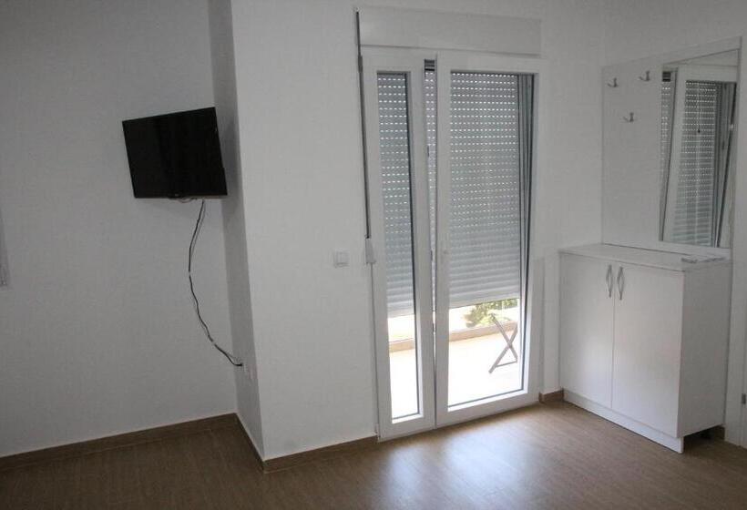 اتاق خانوادگی, Zigovic Apartmani