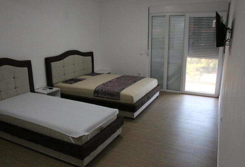 اتاق سوپریور خانوادگی, Zigovic Apartmani