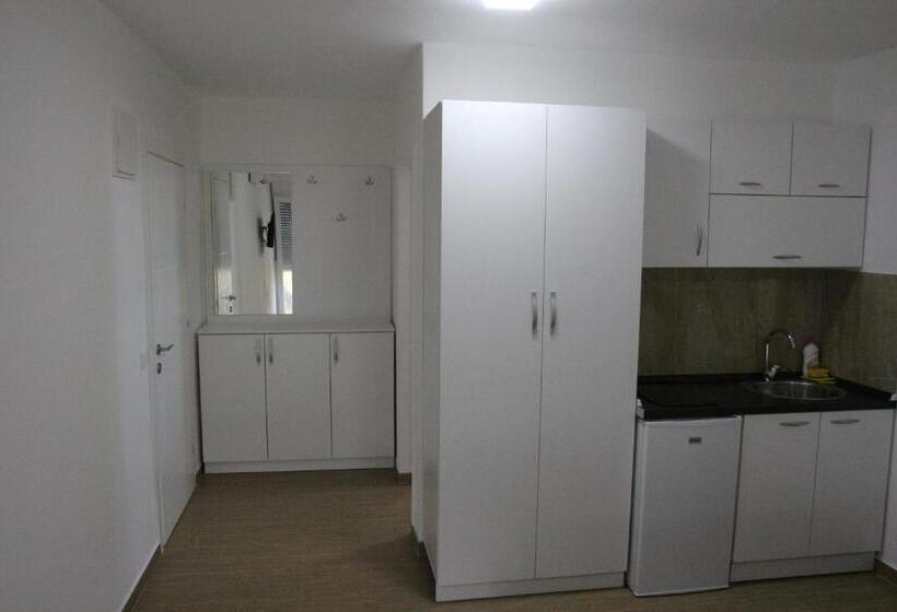 اتاق سوپریور خانوادگی, Zigovic Apartmani