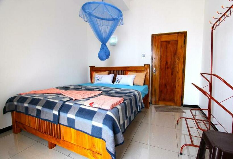 Quarto Estandar com Sacada, Sa Rest Inn