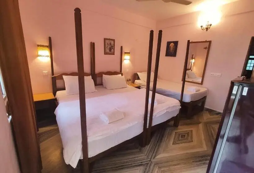 バルコニー付きスタンダードトリプルルーム, Maria Paulo Guest House Bar And Restaurant