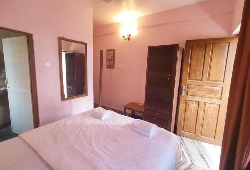 חדר דלוקס עם מרפסת, Maria Paulo Guest House Bar And Restaurant