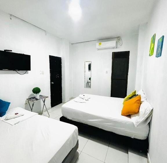 Номер Стандарт Трехместный, Riviera Central