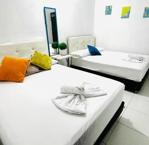 Четырехместный Номер Стандарт, Riviera Central