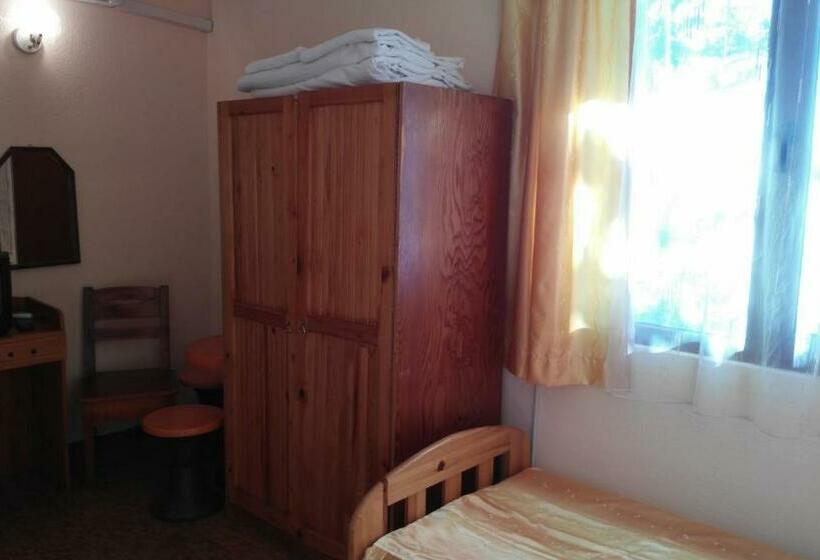 家庭间, Stefan Family