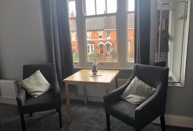 수피리어 룸, Carlton Guest House