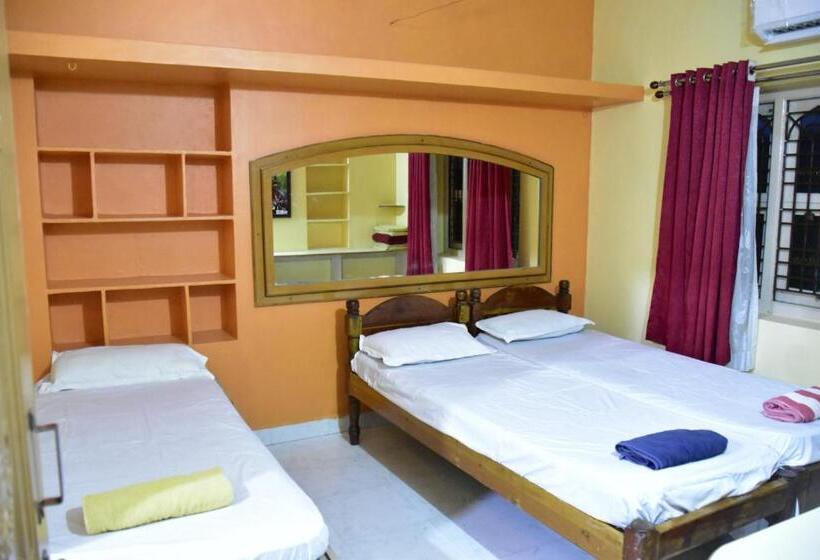 اتاق استاندارد, Gopi Guest House