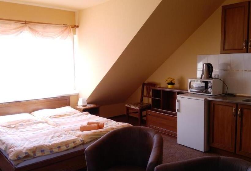 スタンダードトリプルルーム, Penzion Pod Boubínem