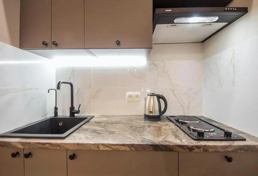 آپارتمان 1 خوابه با بالکن, Apartments On Antonovycha