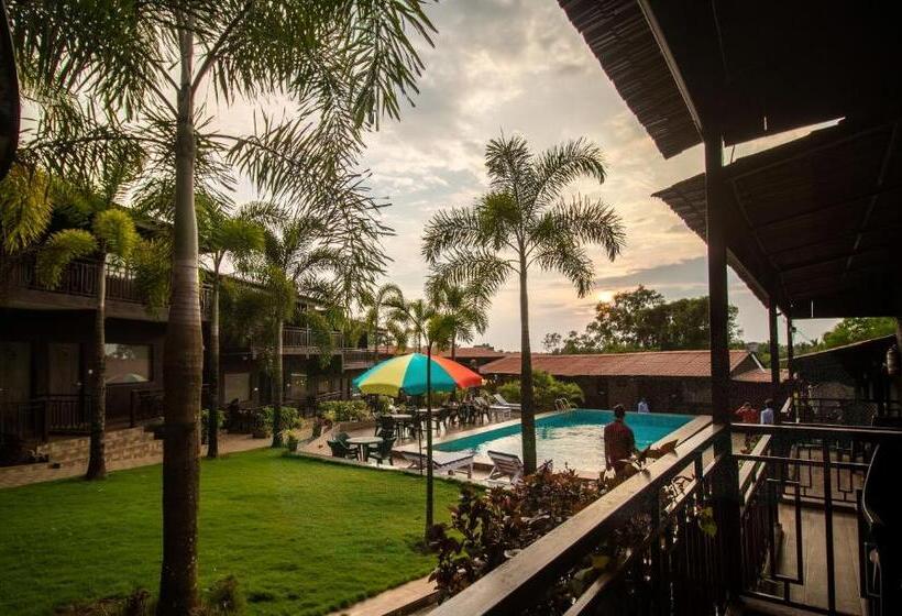 חדר אקזקיוטיב נוף לבריכה, La Gracia Resort