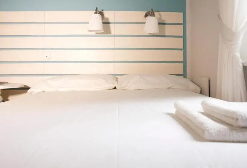 اتاق عادی یک تخته, Hostal Boreal Mistral
