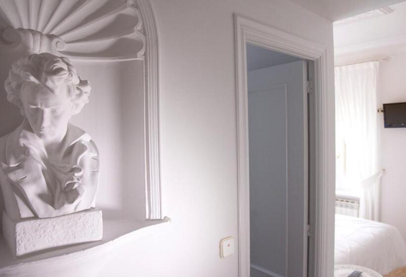 اتاق استاندارد, Hostal Boreal Mistral