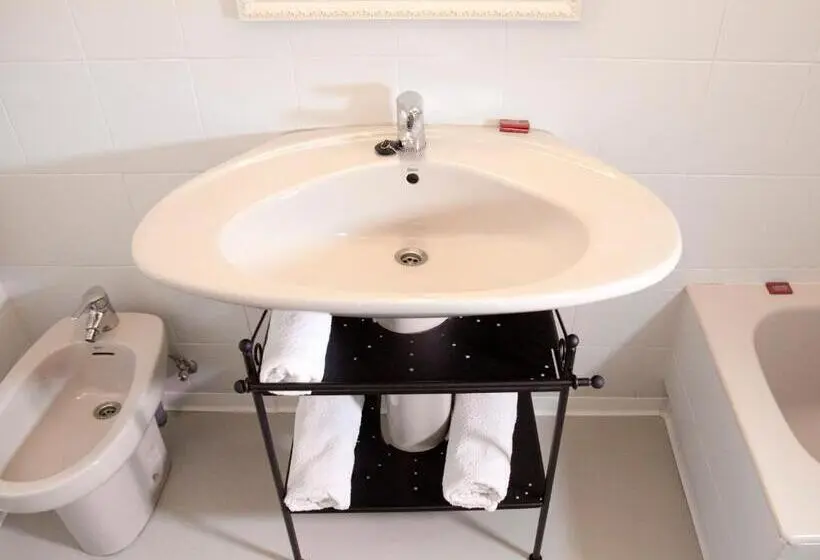 اتاق عادی, Hostal Boreal Mistral