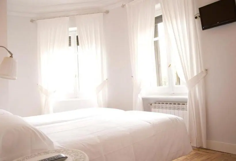 اتاق عادی, Hostal Boreal Mistral