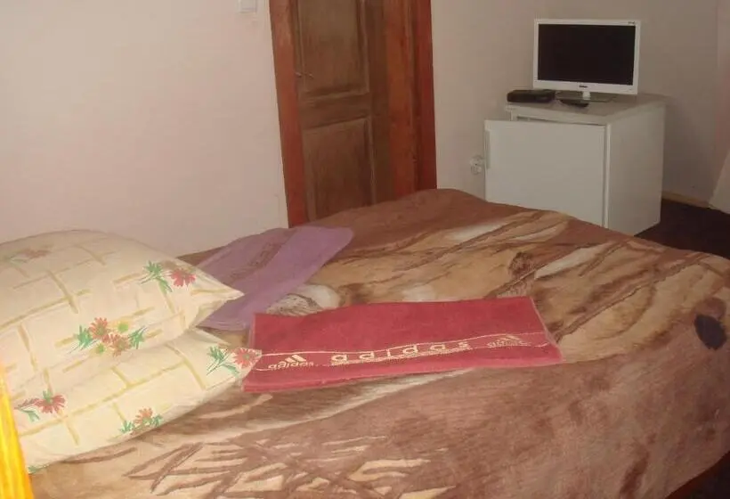 اتاق استاندارد, U Nazara
